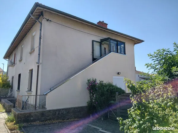 Rare appartement avec terrain privatif de 280 m² et grand garage