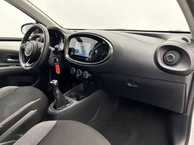 Toyota Aygo 1.0 vvt-i 72 dynamic — photo 20