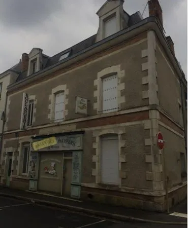 « A SAISIR » IMMEUBLE ancien de caractère