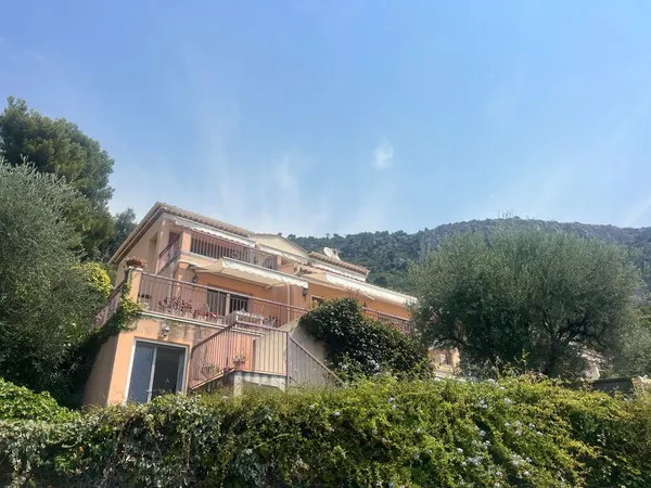 Villa 6 pièces 180 m²