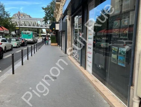 Boutique 78 m² PARIS
