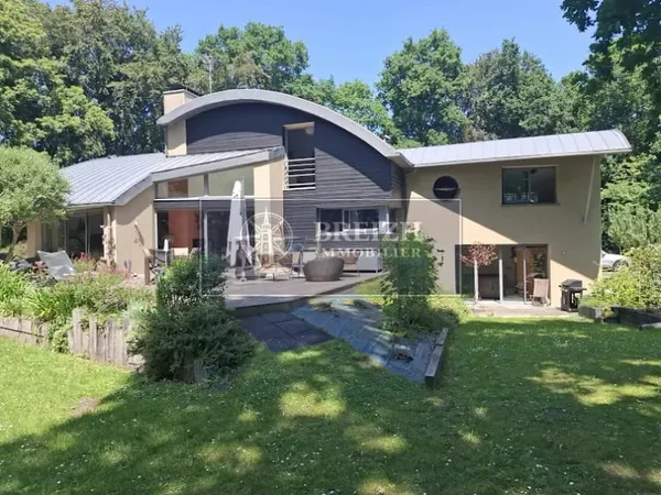 Villa 5 pièces 239 m²