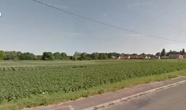 Terrain 733 m²