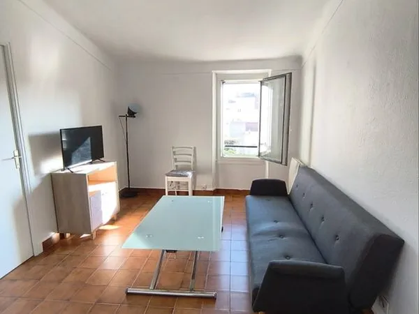 Location 2 pièces vieil Antibes