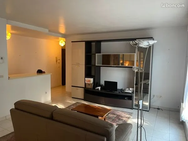 À LOUER - ARPAJON - T4 87 m² + Jardin 180 m² + 2 Terrasses + Parking