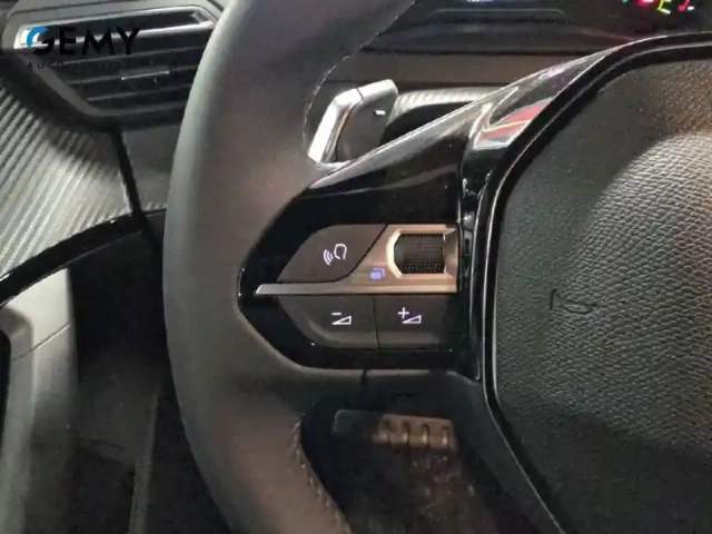 Peugeot 2008 hybrid 145 e-dcs6 — photo 13