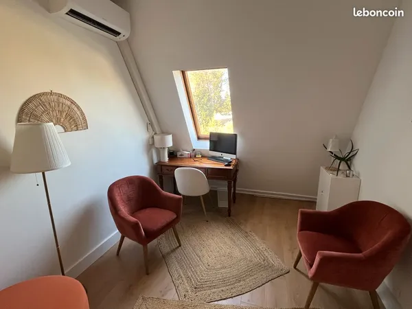 Bureau local à louer meublé