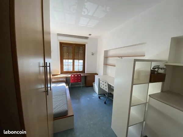 Studio 1 pièce 12 m²