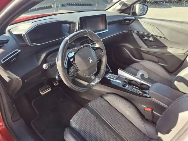 Peugeot 208 puretech 100 s&amp;s eat8 — photo 13