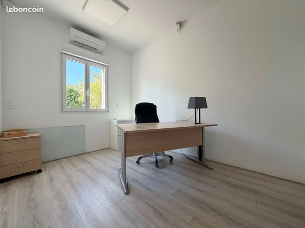 Bureaux LE ROVE