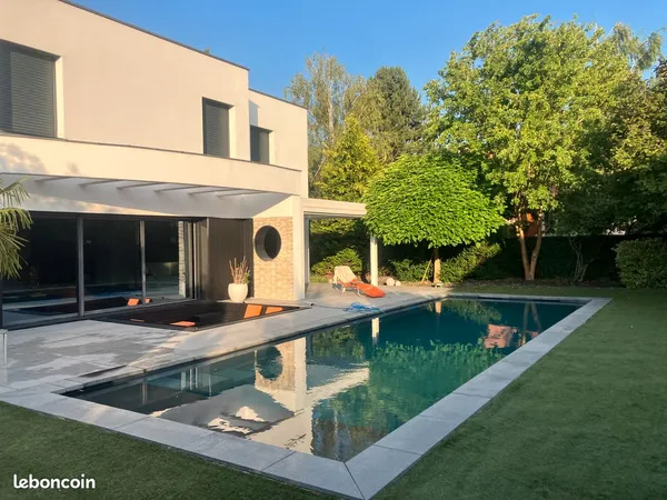 VILLA D'ARCHITECTE D'EXCEPTION DE 270 m² De particulier à particulier