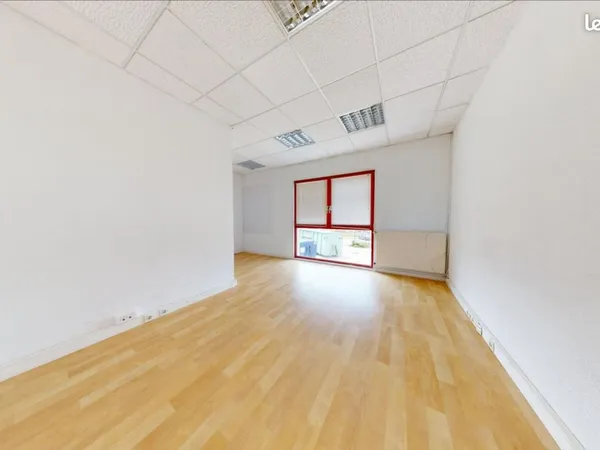 Bureau 17 m²
