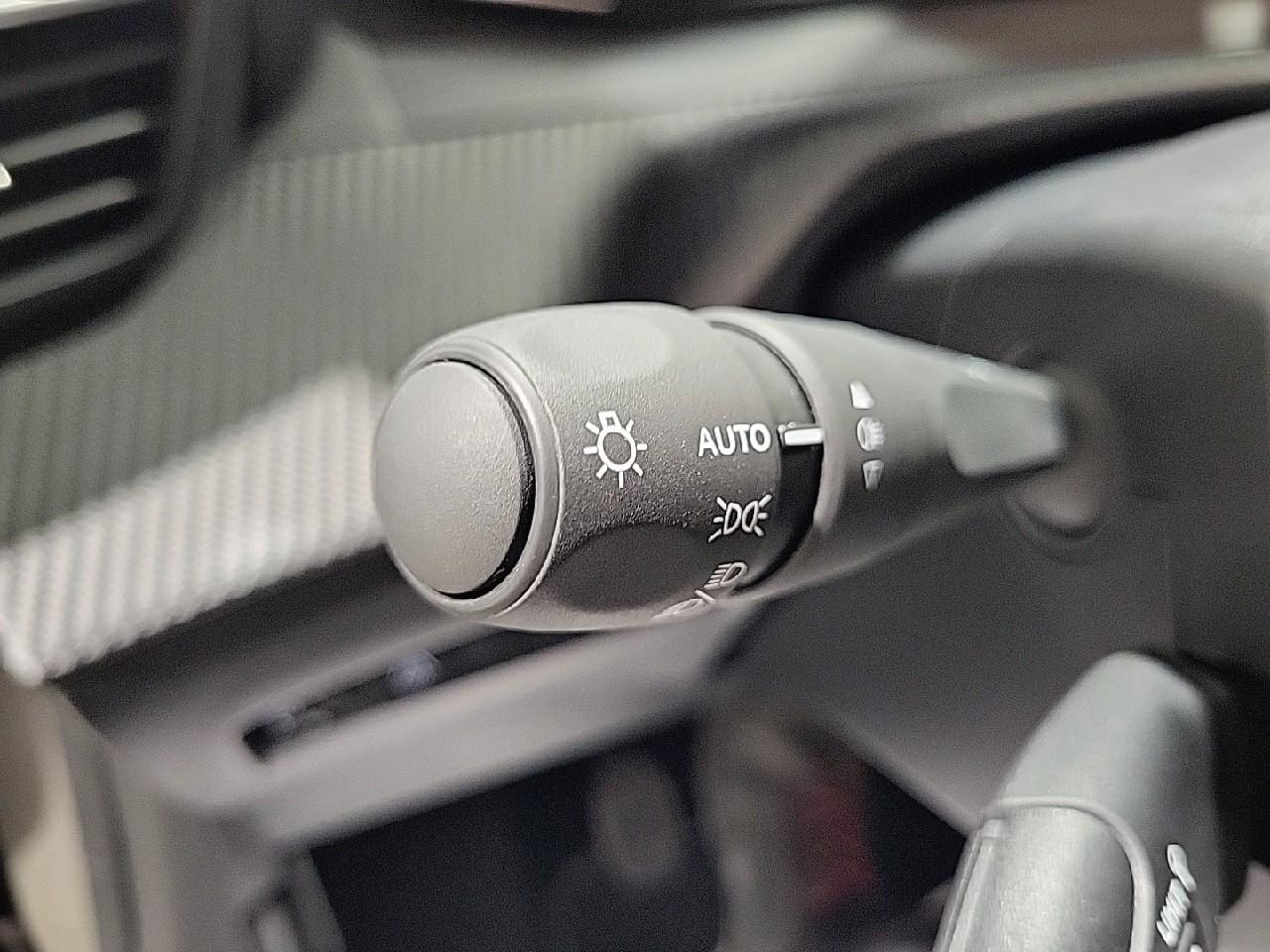 Peugeot 208 puretech 75 s&s bvm5 style — photo 20
