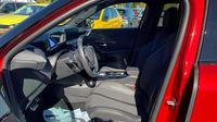Peugeot 2008 1.2 PureTech 130ch S&S GT EAT8 — photo 12