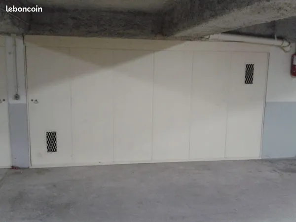 à louer double box fermé