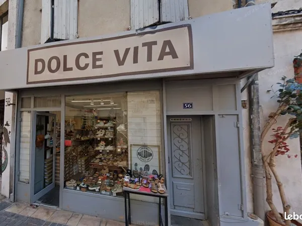 Location local commercial Avignon intra muros