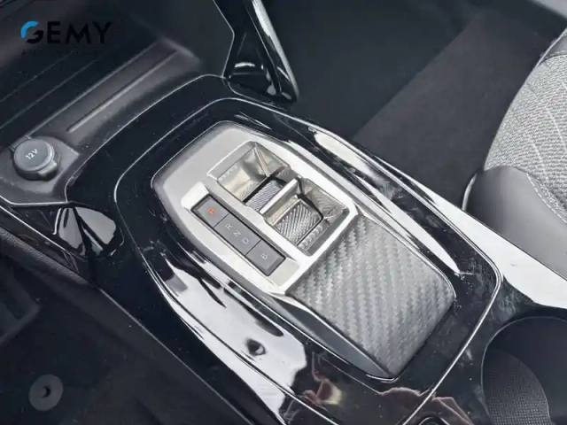 Peugeot 2008 electrique 54 kwh 156 ch — photo 44