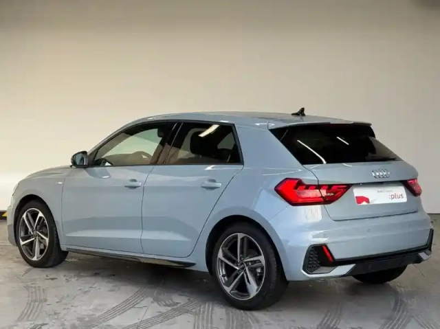 Audi A1 sportback 35 tfsi 150 ch s tronic 7 — photo 3
