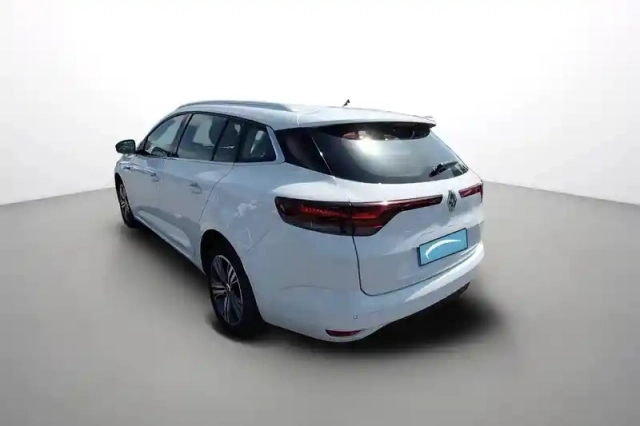Renault Megane iv estate blue dci 115 — photo 4