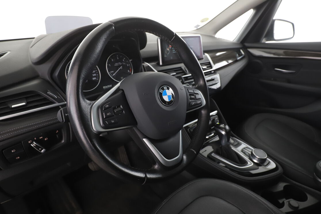 BMW Série 2 Active Tourer 218d Luxury BVA8 — photo 10