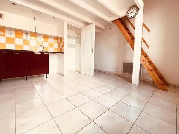 Appartement T1 bis BORDEAUX - 41 m2 - 820 Euros TTC