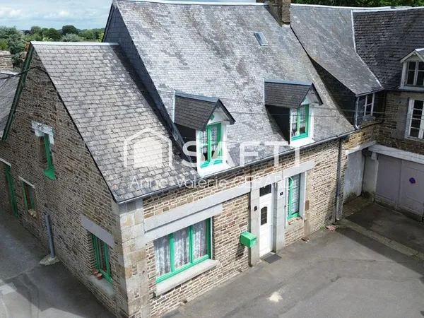 Maison de bourg ,128 m² avec garage et courette