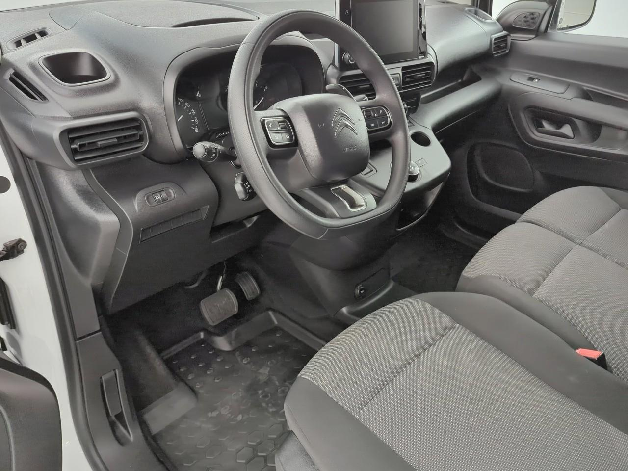 Citroën Berlingo van m 650 bluehdi 130 s&s eat8 driver — photo 14