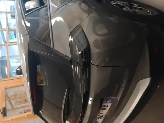Peugeot 2008 hybrid 145 e-dcs6 — photo 15