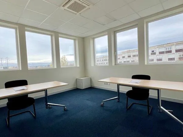 Bureau à louer Saint-Priest / Vénissieux - 10 à 17 m² - dès 250