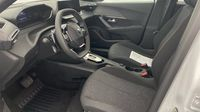 Peugeot 2008 1.2 Hybrid 145ch Style e-DCS6 — photo 12