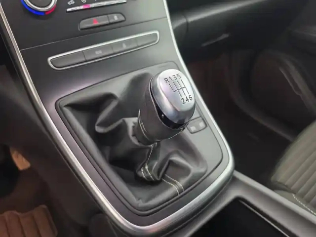 Renault Scenic grand  tce 140 — photo 43
