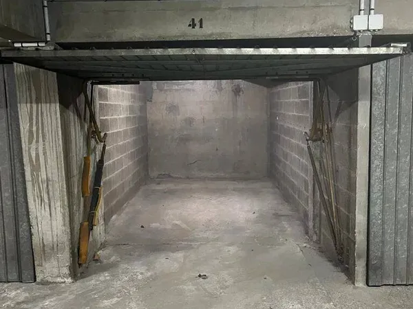 Parking 14 m²