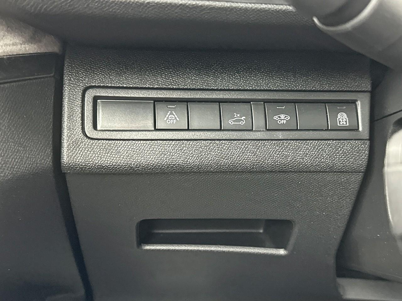 Peugeot 5008 puretech 130ch s&s bvm6 gt — photo 16