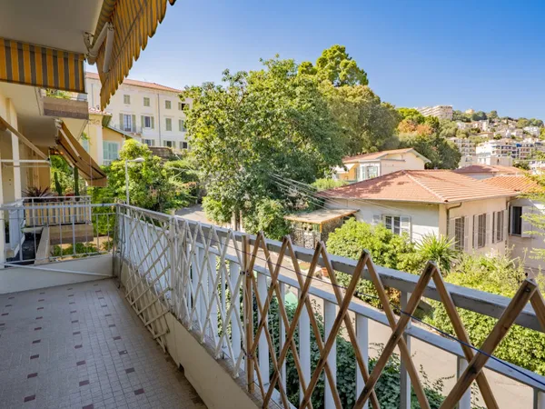 Studio lumineux avec terrasse et vue dégagée - Nice Saint-Sylvestre