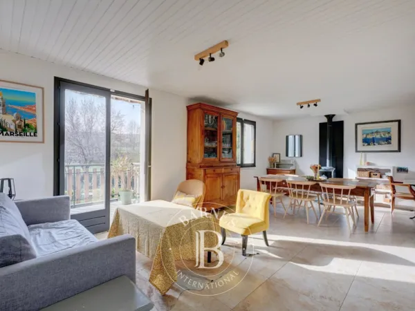 Saint-Symphorien-D'ozon - Maison familiale de 164 m² environ - J