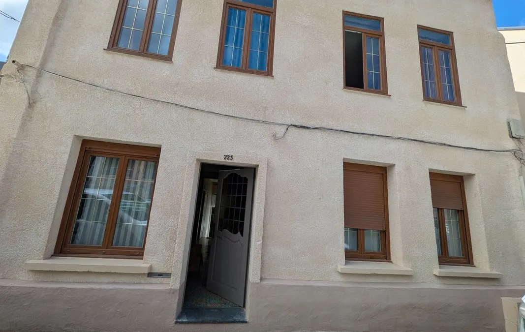 Photo 1