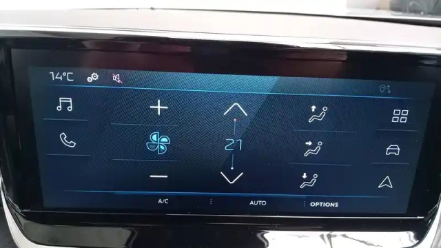 Peugeot 2008 hybrid 110 e-dcs6 — photo 13
