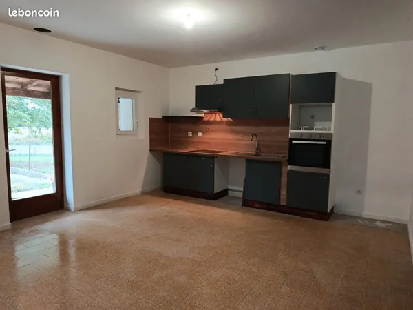 Maison a louer a la campagne