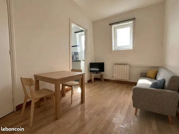 Studio 1 pièce 17 m²