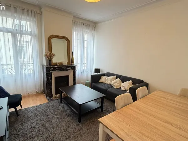 Immeuble 12 pièces 210 m²