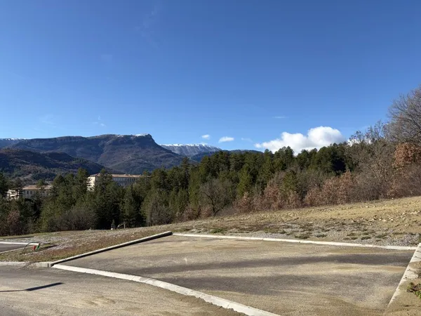 Terrain en individuel 1468 m²