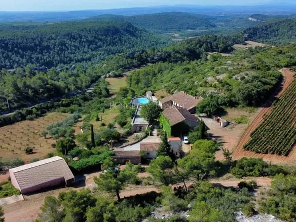 Propriété isolée avec vue époustouflante 10 ha, Mas et Gites, petit vignoble