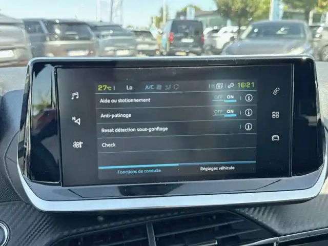 Peugeot 208 electrique 50 kwh 136ch — photo 29