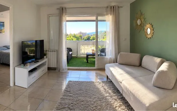 Location faux T4 meublé 60m2 Toulon ouest