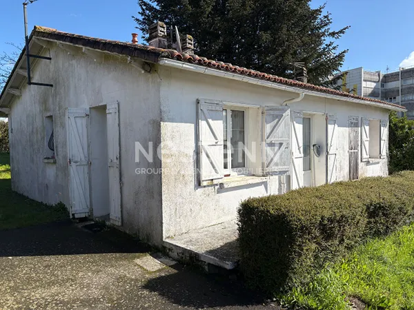 Maison plain-pied 4 pièces à vendre à La Châtaigneraie - Terrain 922 m²
