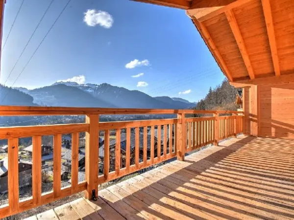 Ski chalet neuf d'exception, vue imprenable, ensoleillement maxi