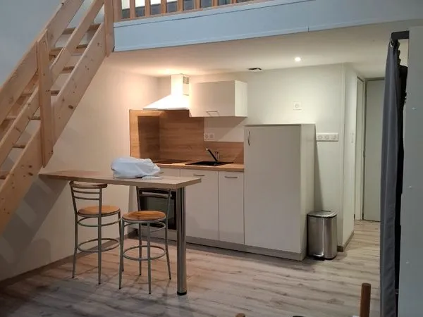 Studio avec mezzanine
