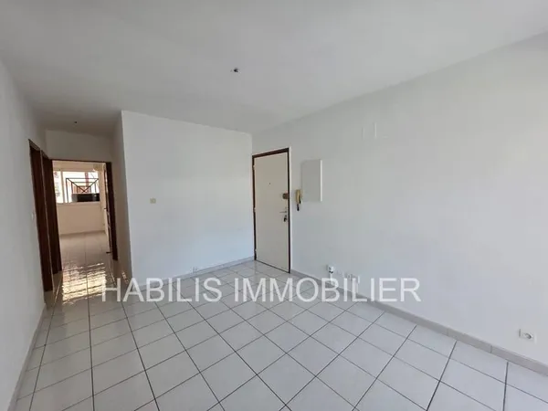 A LOUER - APPARTEMENT T2 - D'ENVIRON 47.07 M2 - SAINT-DENIS