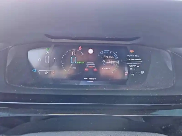 Peugeot 308 phev 225 e-eat8 — photo 10