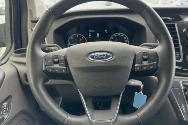 Ford Transit custom ca 320 l1h1 2.0 ecoblue 170 bva — photo 15